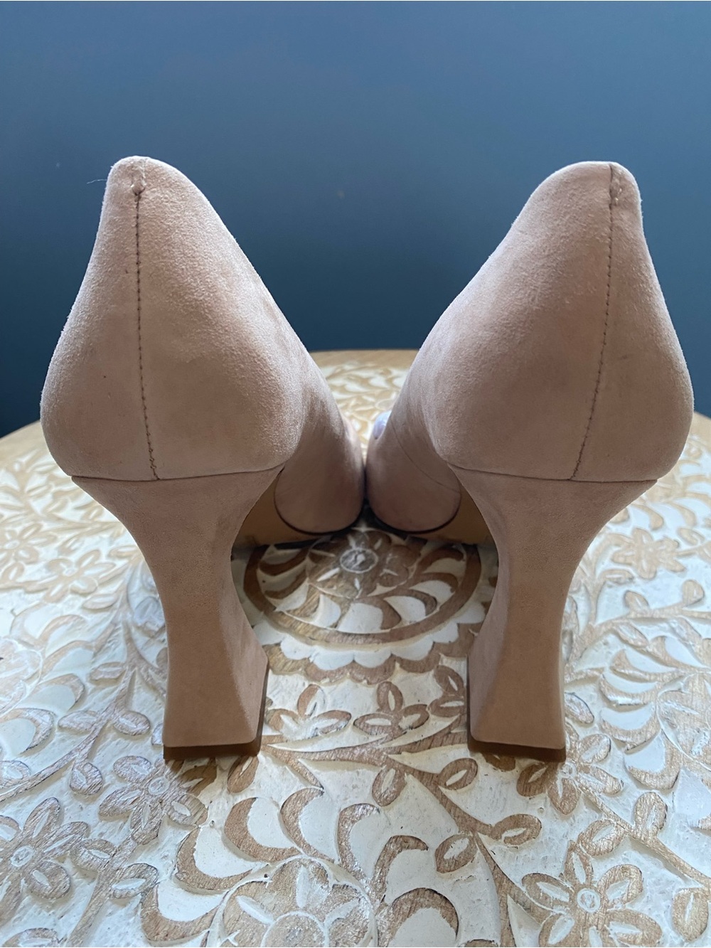 NWT Vince Camuto Women's Pointed Toe Block Heel Pumps in Blush - Picture 3 of 4